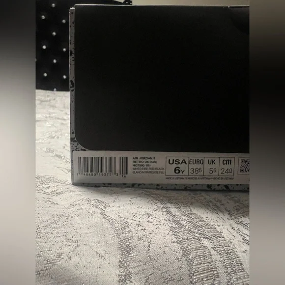 Air Jordan 5 Retro Fire Red 2025 - Picture 5 of 5